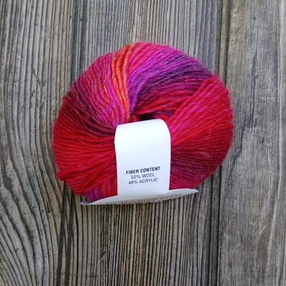 Trendsetter Yarns Wool Acrylic Colorful Skein Crocheting Knitting - Picture 4 of 9